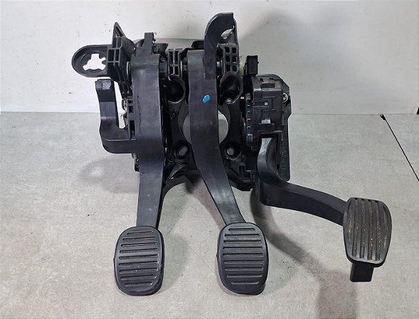 Pedaleira Completa Fiat Uno Vivace Attractive 2016 a 2023