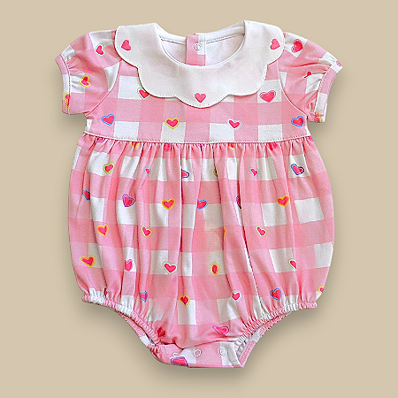 Macaquinho Body Coração Colorido com Babado - Xadrez Rosa