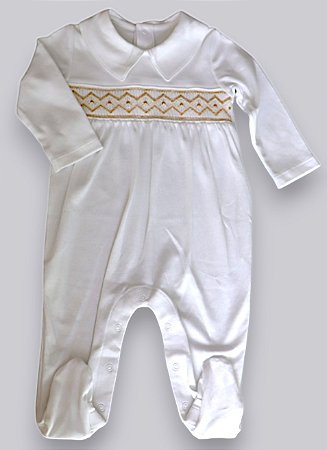 Macacão Smock Bordado Marrom - Branco Liso