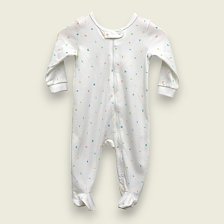 Macacão Zíper Duplo - Letras Coloridas