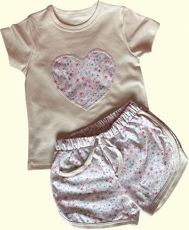 Pijama Blusa e Shorts MC - Coração Florido
