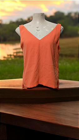 Blusa básica regata laranja 🧡.      TAM M