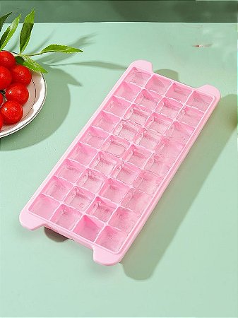 Forma De Gelo Silicone Com Tampa 36 Cubos Flexível Cor Rosa