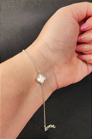 Pulseira trevo cor perola