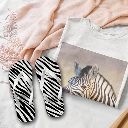 Combo Zebra:  T-shirt Branca + Chinelo de dedo
