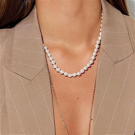 Colar com pérolas sheel
