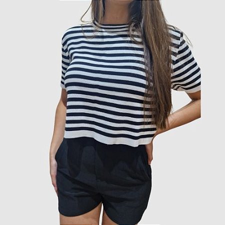 Camiseta De Malha Manga Curta Listrada Feminina De Gola Redonda