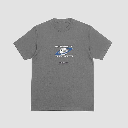 DUPLICADO - Camiseta ARMET STUDIO "globo" cinza