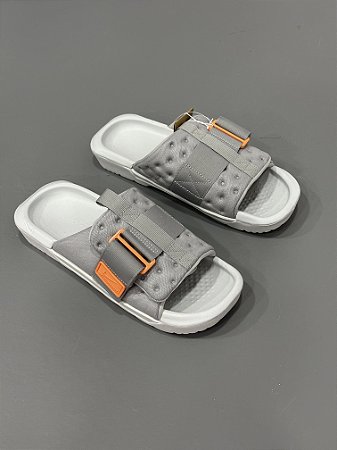 Chinelo Nike ASSUNA 3.0 Cinza
