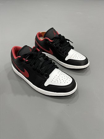 Tênis Air Jordan 1 Low