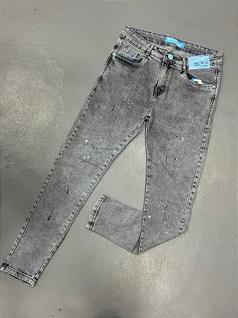 Calça Jeans Modelo jogador
