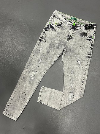 Calça Jeans Modelo jogador