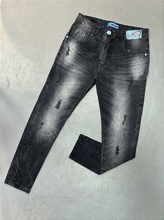 Calça Jeans Modelo Jogador