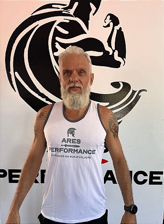 REGATA ARES BRANCA COM RECORTE E GOLA COR CHUMBO
