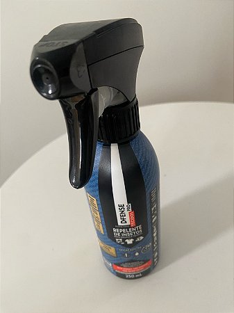 REPELENTE D-FENSE PRÓ SPRAY PARA ROUPAS E TECIDOS.