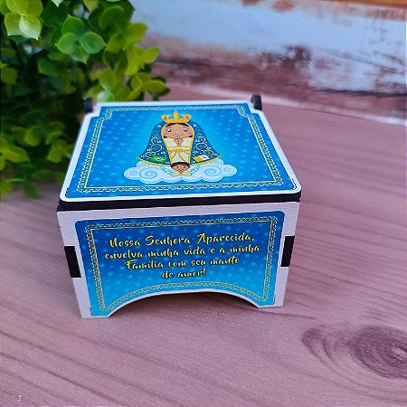 Terço Nossa Senhora Aparecida Infantil com Caixa presente em MDF