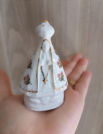 Nossa Senhora Aparecida em Porcelana com Filete de Ouro e Flores - Mini Rosa