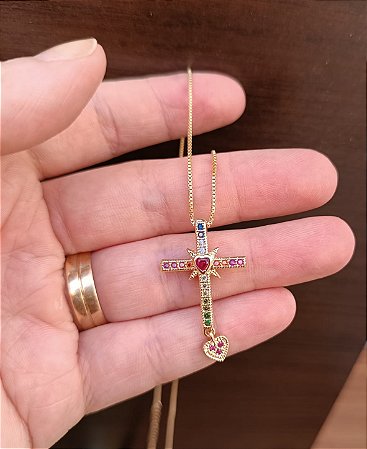 Colar Semi Joia Banhado a Ouro – Cruz com Sagrado Coração de Jesus