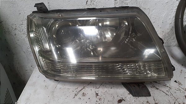 Farol Direito Suzuki Grand Vitara 2.0 16V 2011 a 2012