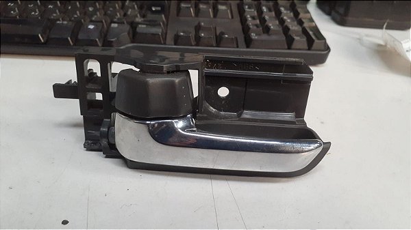 Trava de Porta Traseira Esquerda Suzuki SX4 2.0 16V 2011