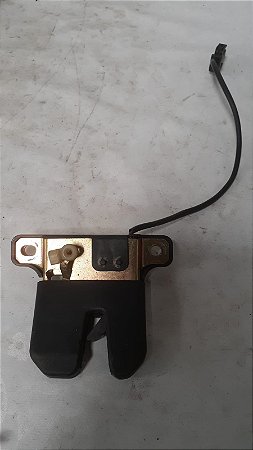 Fechadura Porta-Malas Audi A6 2.8 24V 1994/1995