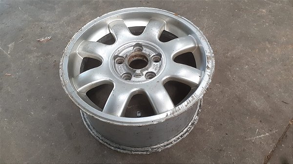 Roda 15" x 7" Audi A6 2.8 24V 1994/1995