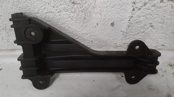Suporte Parachoque Dianteiro LD Audi A6 2.8 24V – 1994/1995
