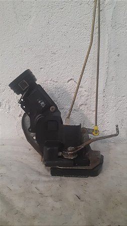 Fechadura da Porta Traseira Direita Chevrolet Tracker 2.0 – 2007 a 2008