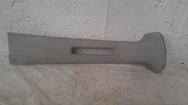 Acabamento Coluna Direita Tracker Gv2 2001-2008 KWR1C82