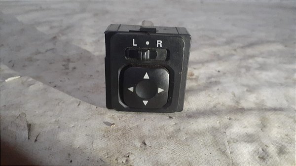 Botão do Retrovisor Elétrico Mitsubishi Pajero TR4 2.0 – 2006