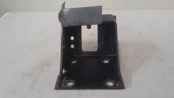 Suporte do Para-choque Land Rover Defender 90 2.5 – 1998 a 2001