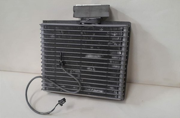 Radiador do Ar-Condicionado (Condensador) Chevrolet Tracker / Suzuki Grand Vitara 2.0 – 1998 a 2008