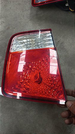 Lanterna da Tampa Traseira Esquerda Kia Mohave 3.8 V6 24V 2009-2010