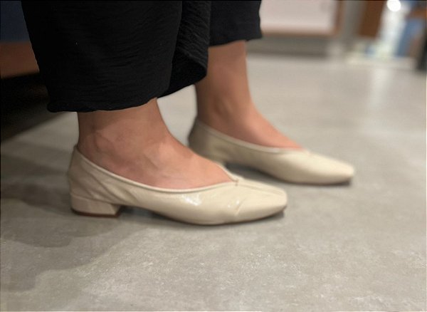 Sapatilha Verniz Pelica Off White