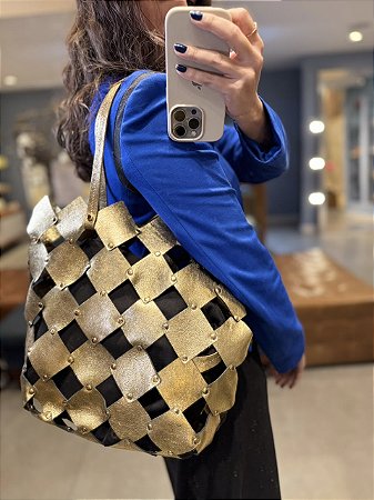 Bolsa Bucket Vazada Ouro