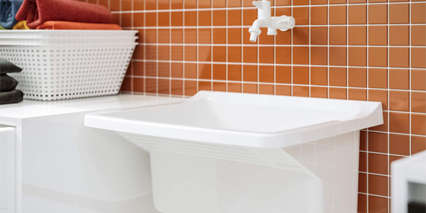 Instalar ou substiruir tanque porcelana, resina ou plástico