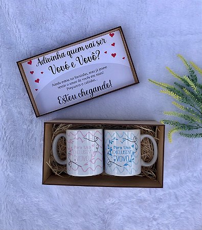 Caixa de Revelação de Bebê a Caminho para os Avós com 2 Canecas Brancas Personalizadas