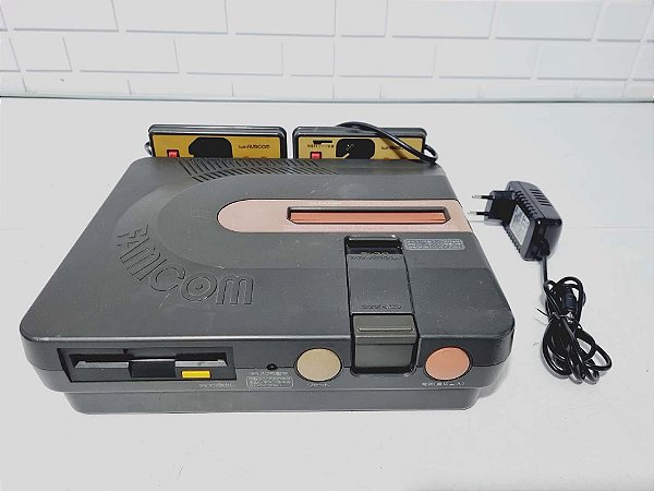 461- Console Twin Famicom funcionando perfeitamente