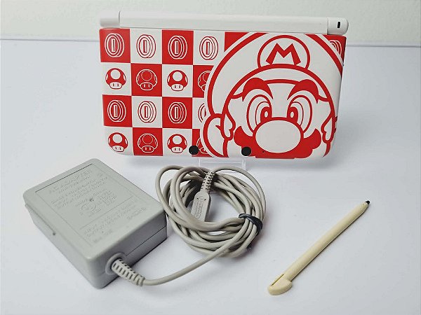 J136- B. Console Nintendo 3ds xl Edição Mario White
