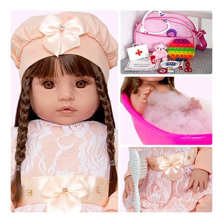 Boneca Bebê Silicone Cabelos Castanhos Roupa Salmão 17 Itens