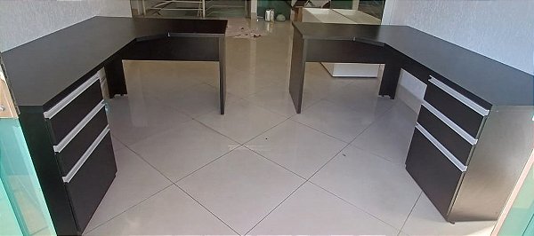 Mesa de escritório móvel em mdf