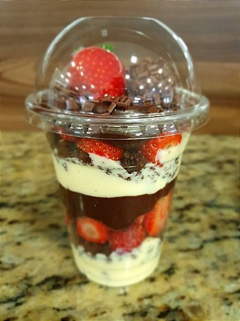 Surpresa de Morango no Copo