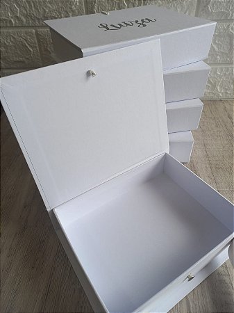 MALETA BRANCA COM ALÇA SINTÉTICA ROSA 25X20X5CM PERSONALIZADA