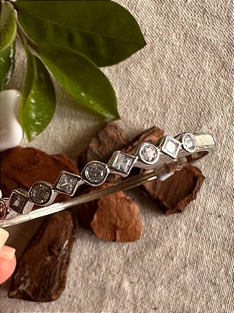 Bracelete com Zircônia e Madrepérola