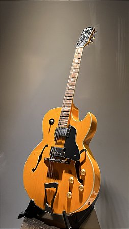 Guitarra elétrica Tagima Jazz 1750