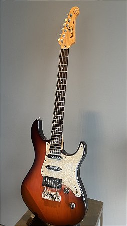 Guitarra elétrica Yamaha Pacifica 604W REVISADA COM CASE