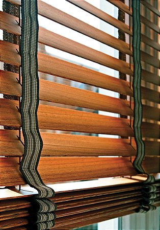 Persiana Horizontal Madeira