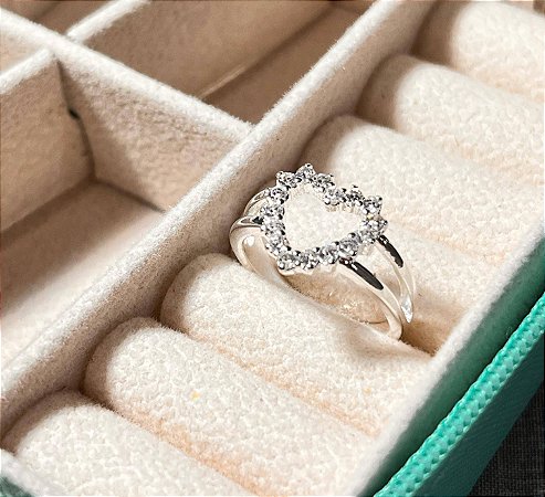 Anel coração cravejado luxo 22/23