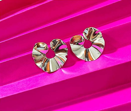 Brinco orgânico meia lua ondulado