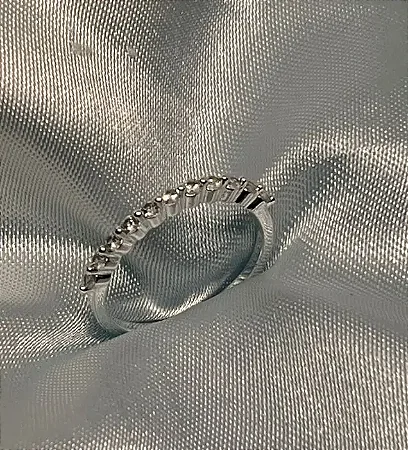 Anel aparador fino cravejado 22/23